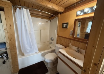 Interior-of-Cabins-3